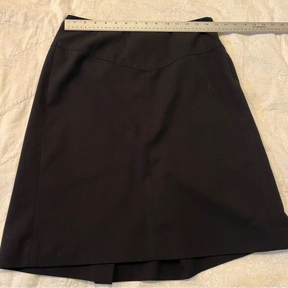 Banana Republic Stretch women's size 6 Modern Cut Black Skirt - Picture 5 of 7
